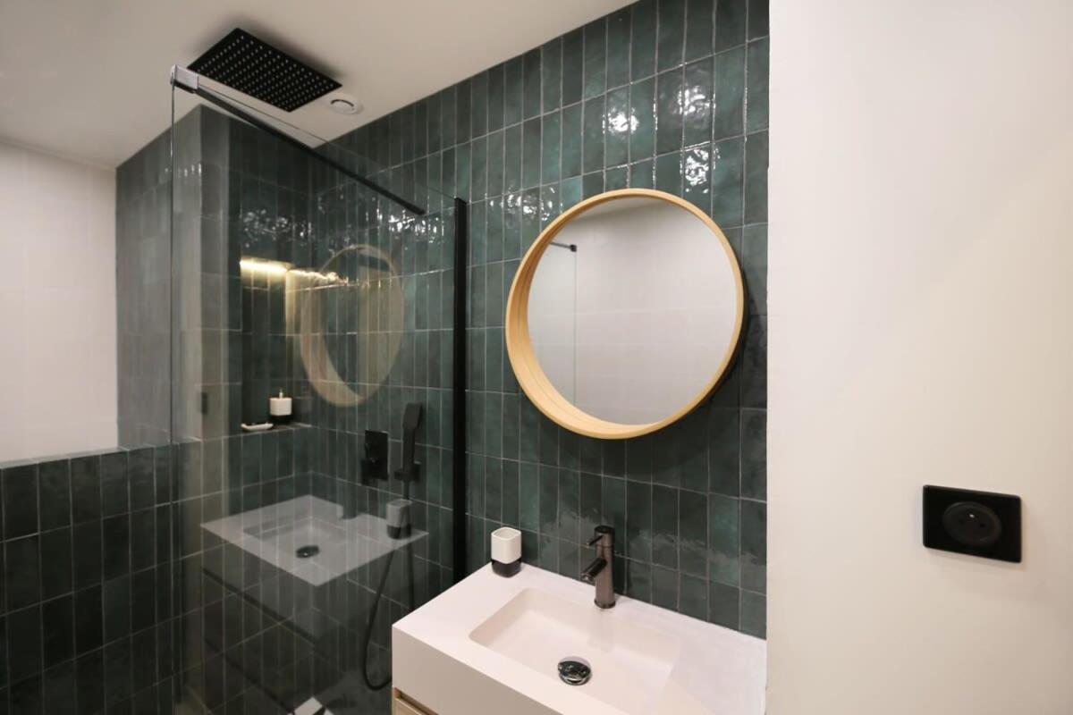 Appartement Familiale Sauna Paris 10 - 8P - Flat-Guest Buitenkant foto