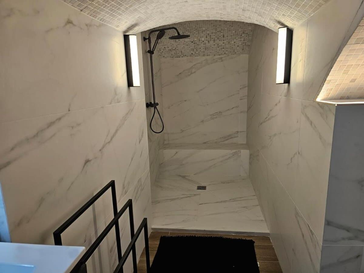 Appartement Familiale Sauna Paris 10 - 8P - Flat-Guest Buitenkant foto